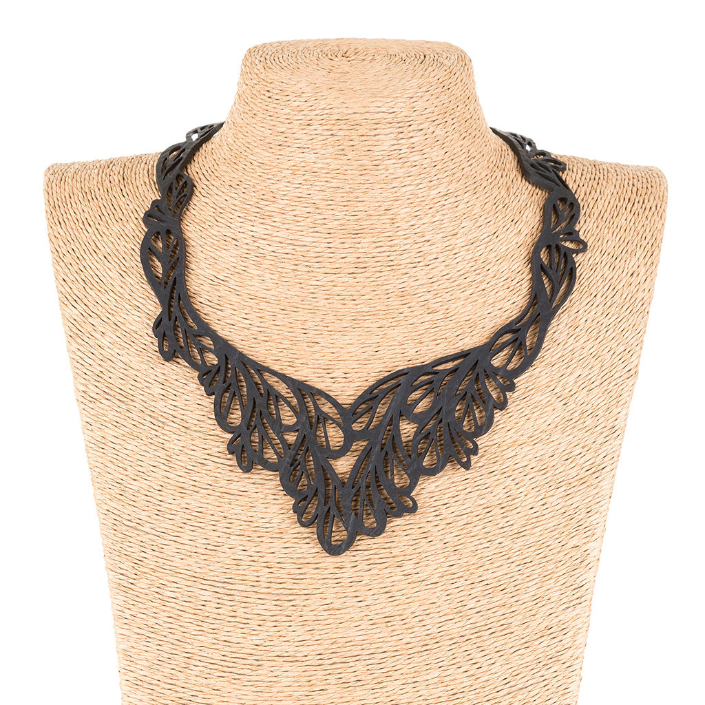 Fountain Rubber Necklace-1