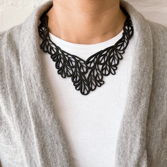 Fountain Rubber Necklace-0